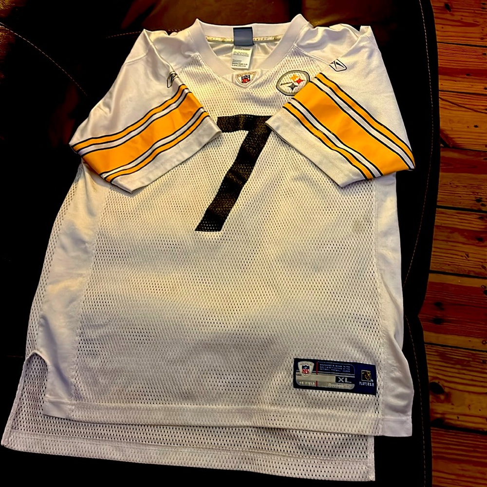 I’m selling an XL youth #7 NFL Jersey, Pittsburg Steelers